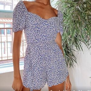 BLUE FLUTTER SLEEVE ROMPER S